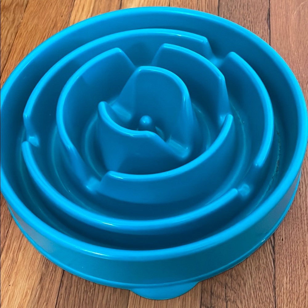 Outward Hound Blue Fun Feeder Dog Bowl